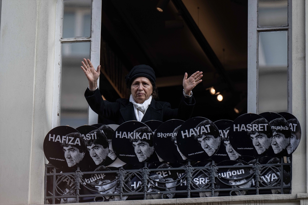 Gazeteci Hrant Dink, Agos Gazetesi önünde anıldı