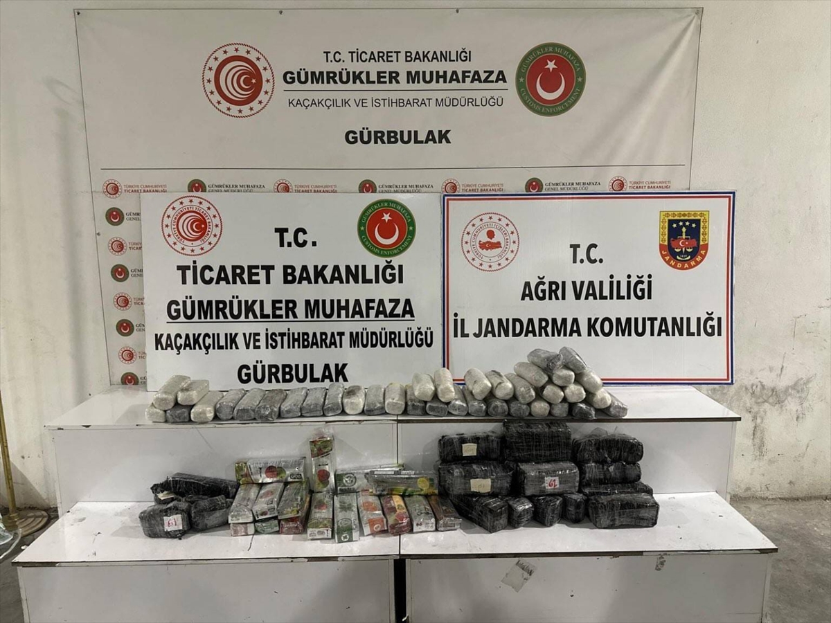 Gürbulak Gümrük Kapısı'nda 18 kilo 730 gram esrar ele geçirildi