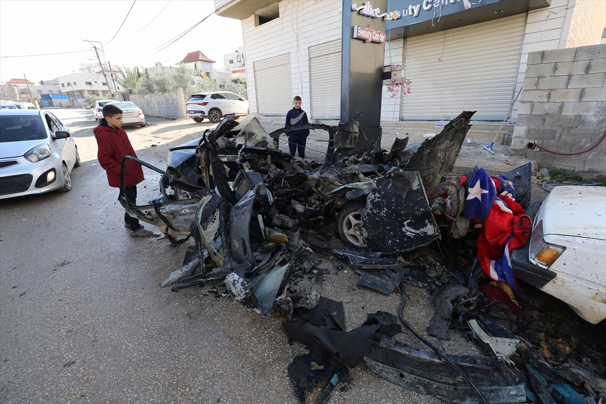 İsrail'in Cenin'de bir araca düzenlediği hava saldırısında 2 Filistinli öldü