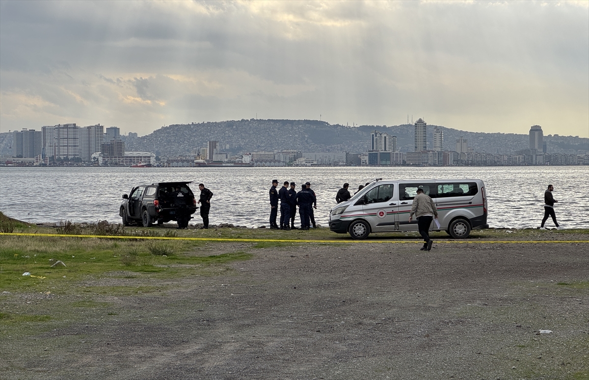 İzmir'de denizde kadın cesedi bulundu