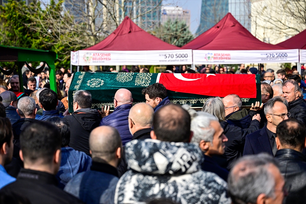 Kartalkaya'daki otel yangınında ölen akademisyen ve kızı için cenaze töreni düzenlendi