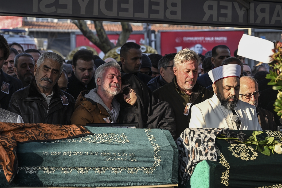 Kartalkaya'daki otel yangınında ölen anne ve kızı için İstanbul'da cenaze töreni yapıldı