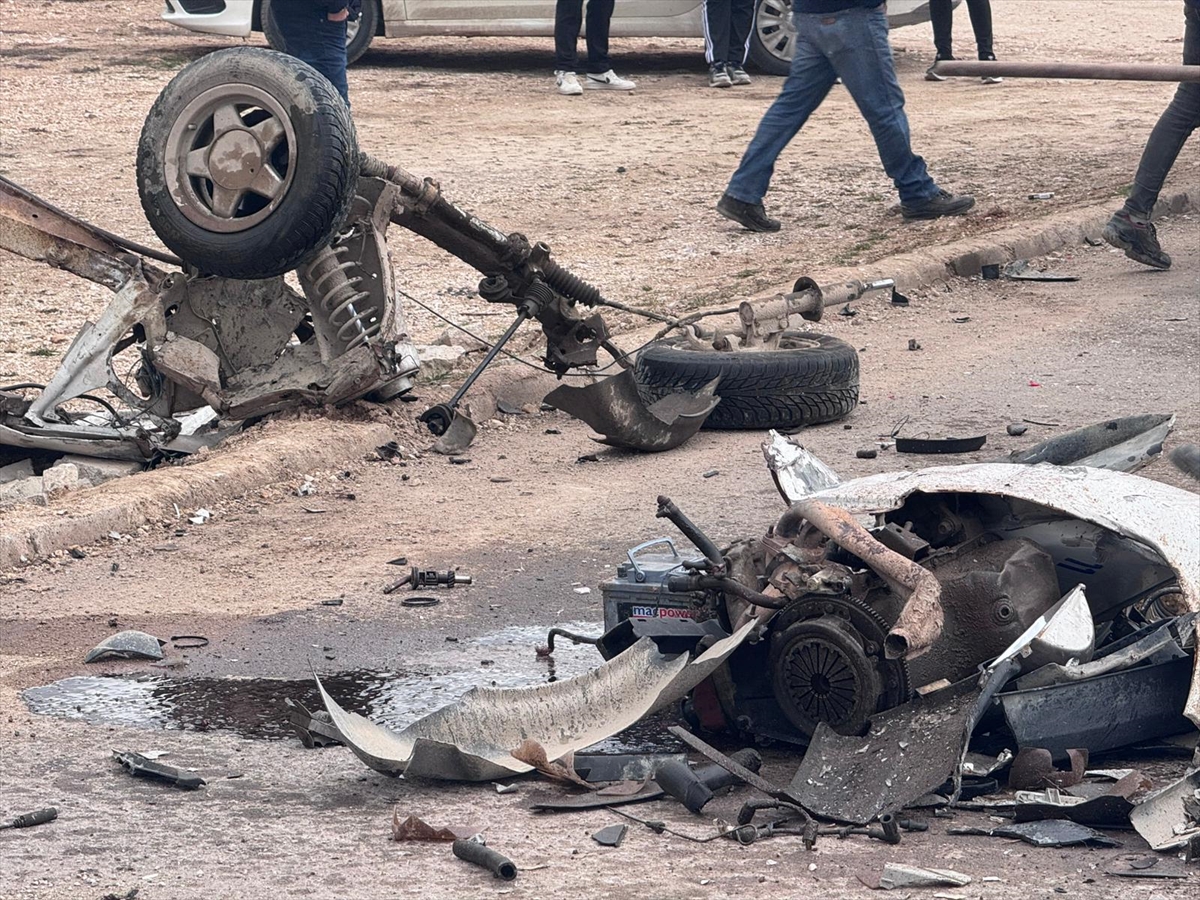 Kırşehir'de devrilen otomobilin sürücüsü ağır yaralandı