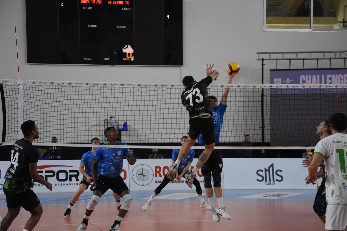 Voleybol : SMS Grup Efeler Ligi