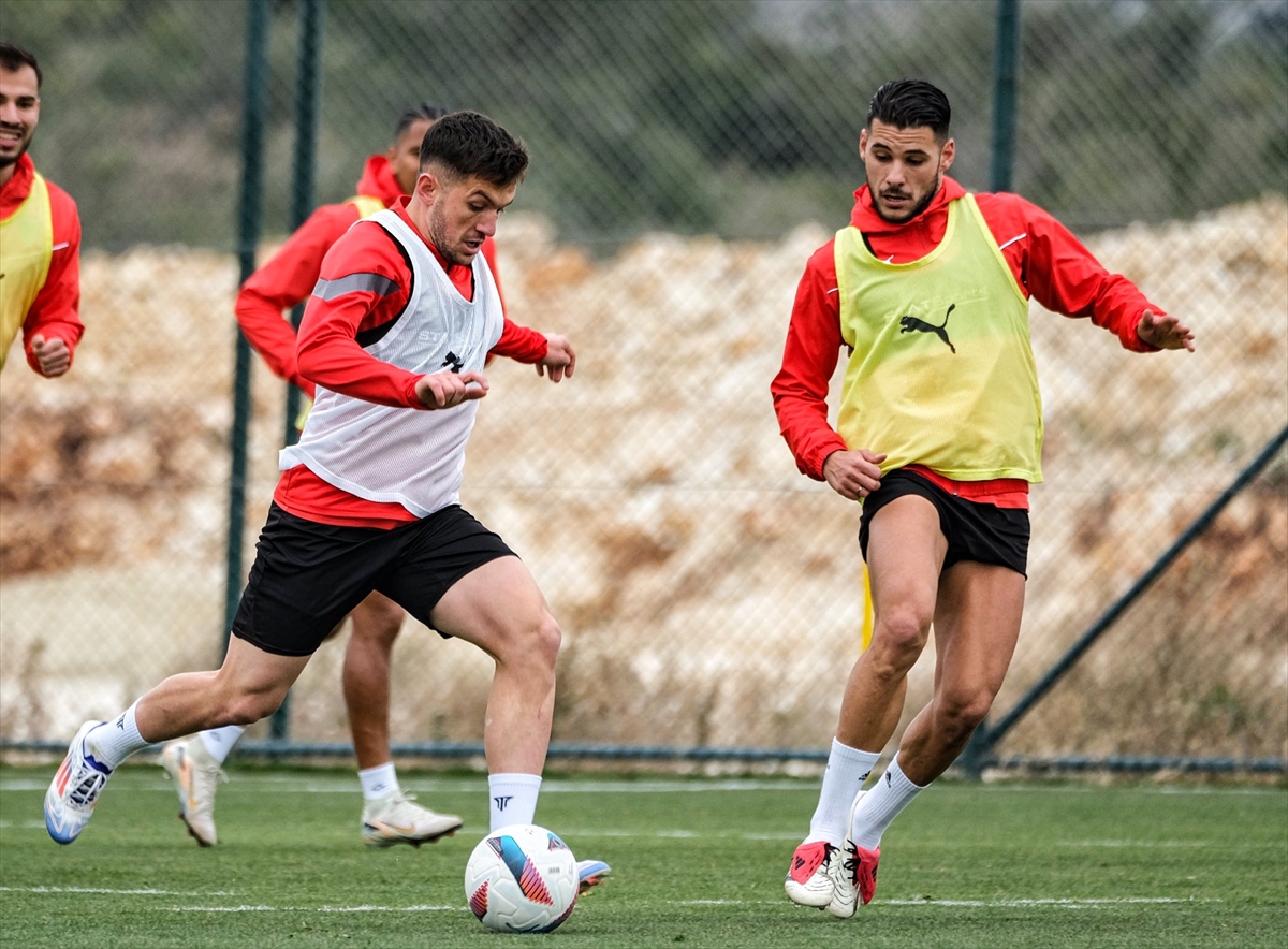 Süper Lig'in Çukurova takımları, bu sezon “yok”ları oynuyor