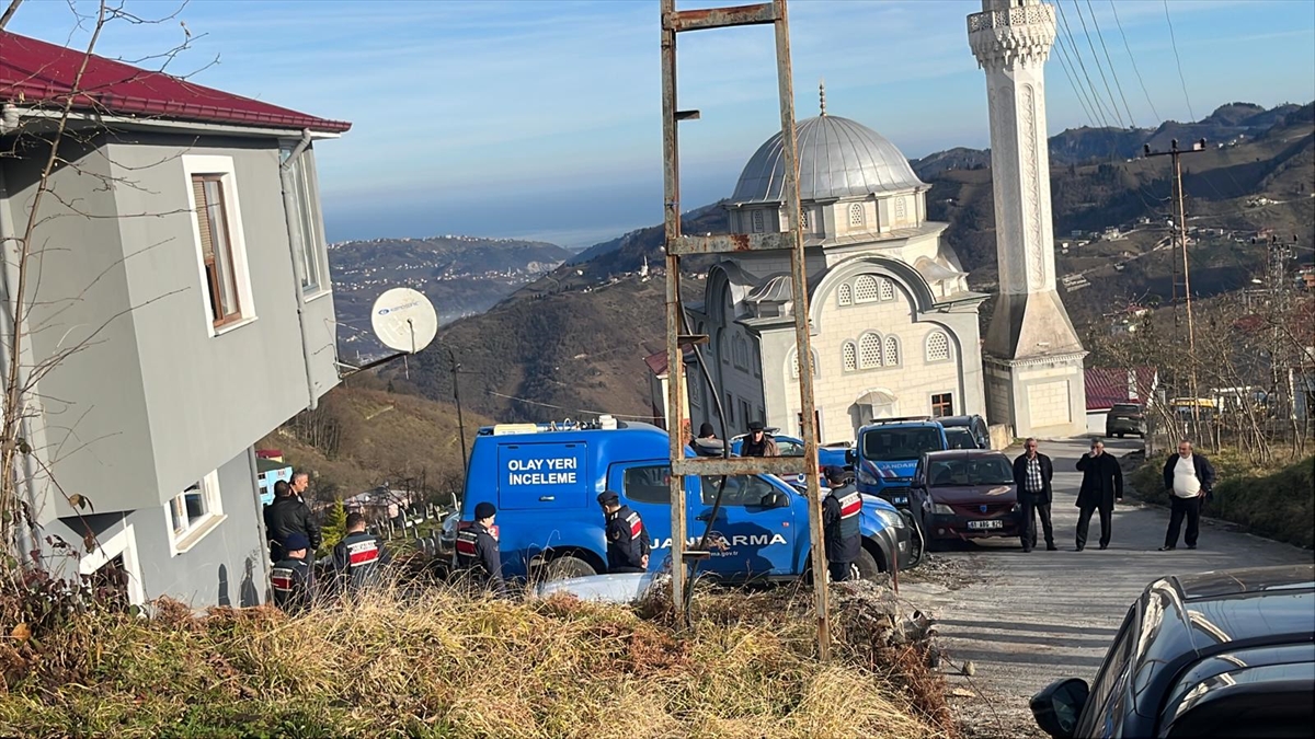 Trabzon'da karbonmonoksitten zehirlenen anne ve kızı öldü