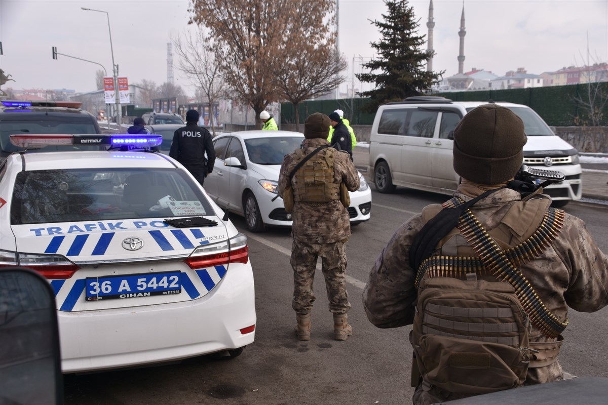 Ülke genelinde “Huzurlu Sokaklar Uygulaması” yapıldı