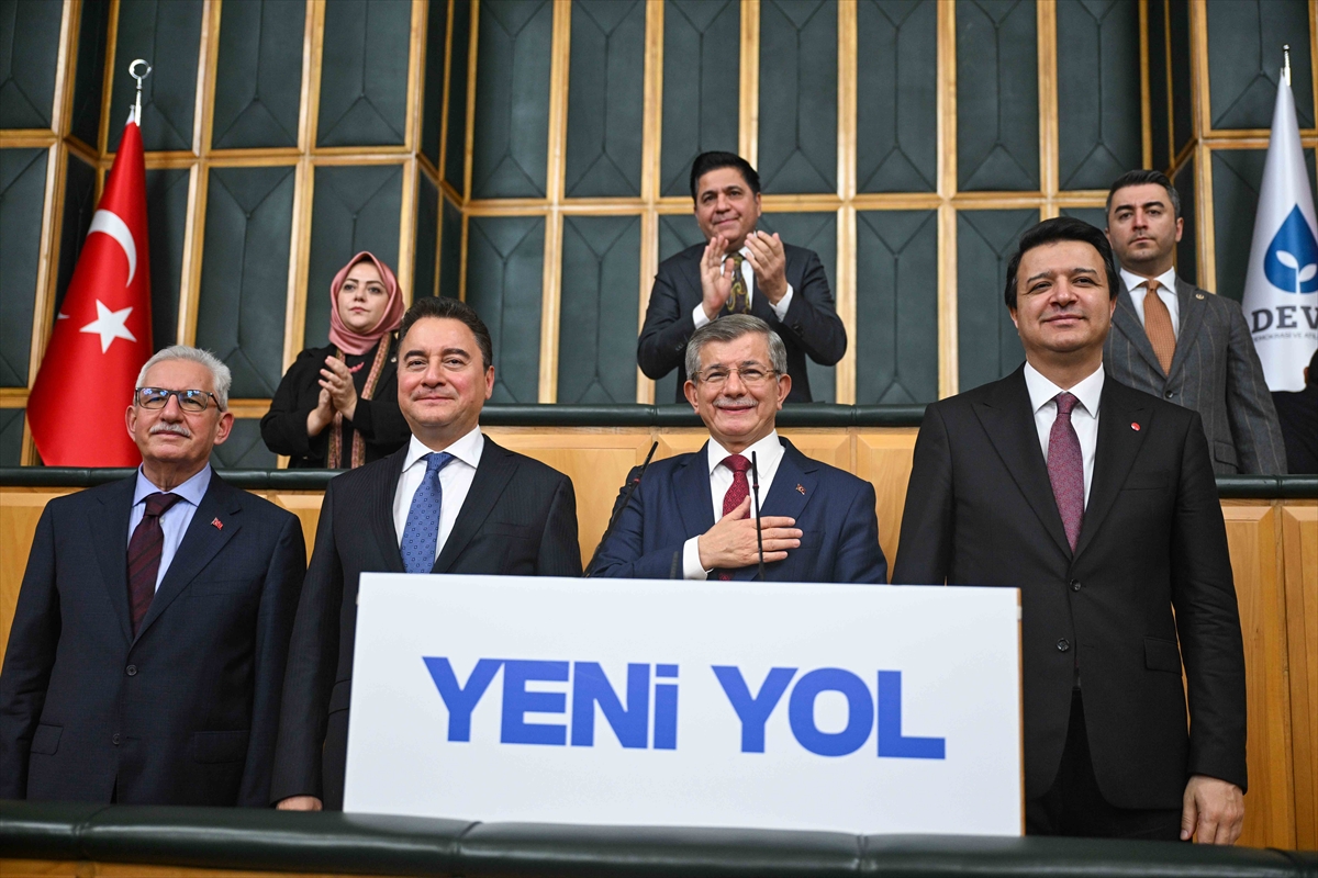 Yeni Yol TBMM'de ilk Grup Toplantısını yaptı