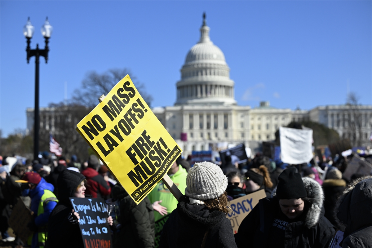 ABD'nin başkentinde Trump yönetimi ve Elon Musk protesto edildi