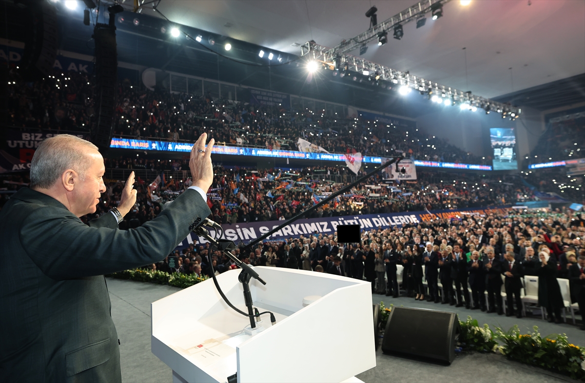 Cumhurbaşkanı ve AK Parti Genel Başkanı Erdoğan, AK Parti 8. Olağan Büyük Kongresi'nde oyunu kullandı