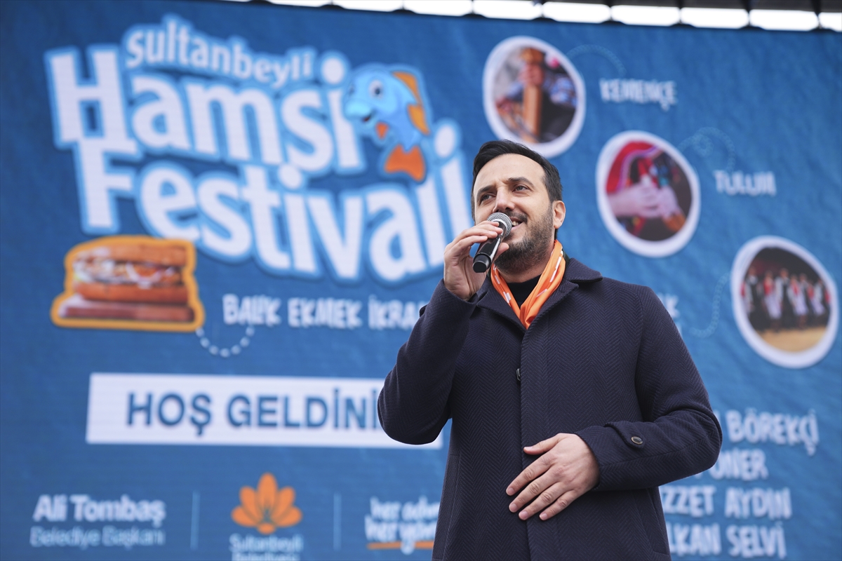 AK Parti İstanbul İl Başkanı Özdemir, Sultanbeyli Hamsi Festivali'ne katıldı