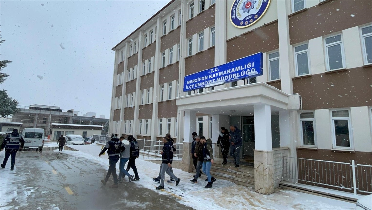 Amasya'da bakır levha çalan 4 zanlı tutuklandı