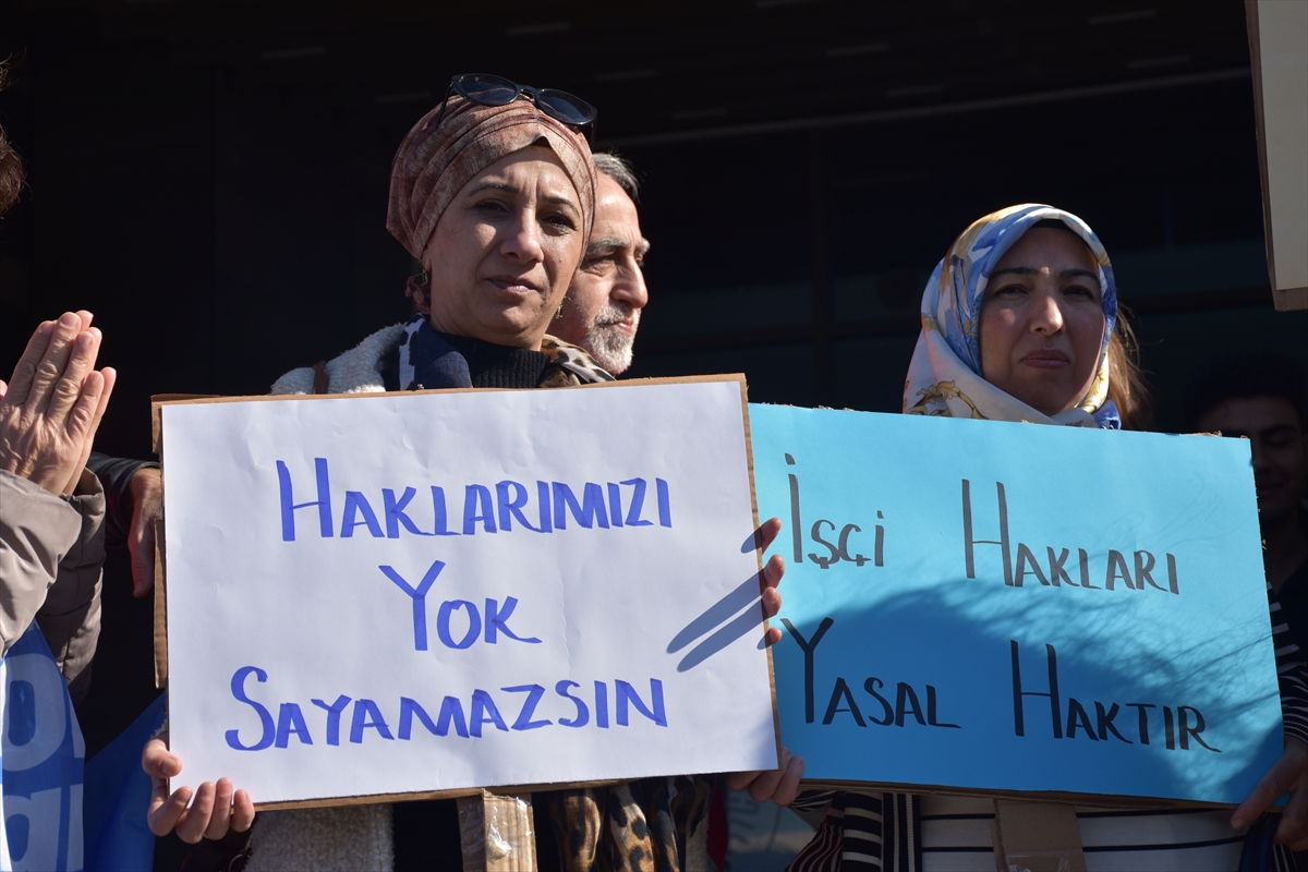 Antalya'da KFC ve Pizza Hut çalışanlarından protesto