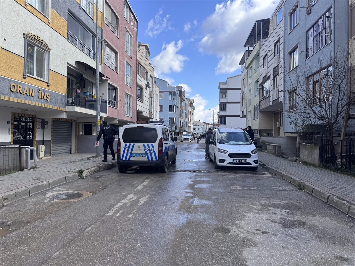 Bursa'da sokakta silahlı saldırıya uğrayan kişi yaralandı