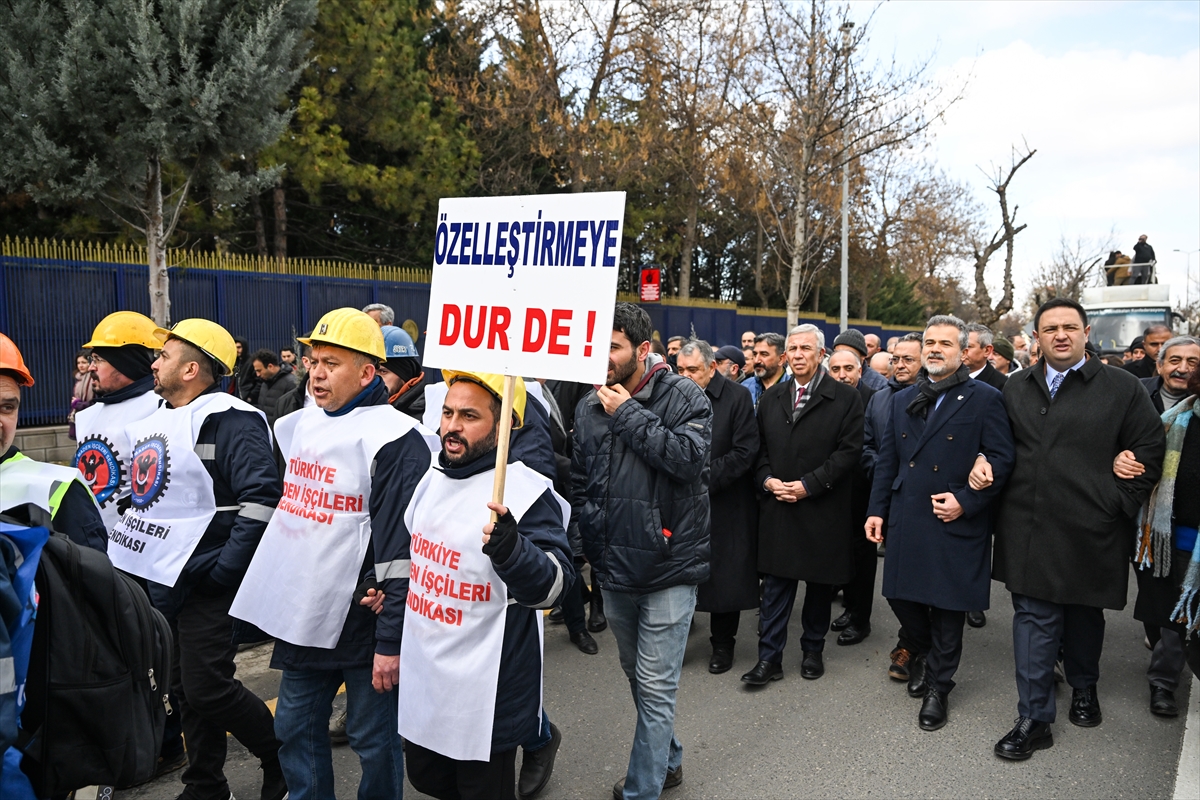 Çayırhan Termik Santrali'nin özelleştirilmesini istemeyen işçiler basın açıklaması yaptı