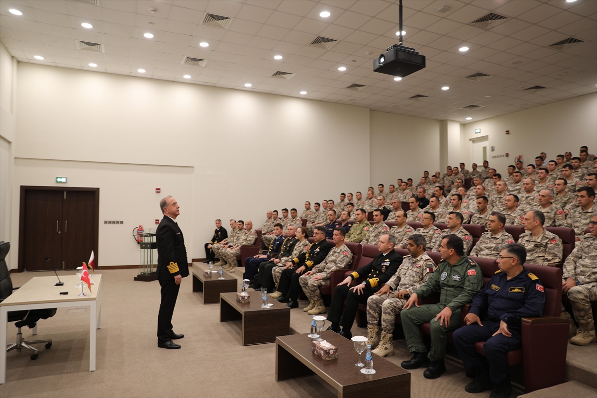 Deniz Kuvvetleri Komutanı Oramiral Tatlıoğlu'ndan Katar-Türk Birleşik Müşterek Kuvvet Komutanlığına ziyaret