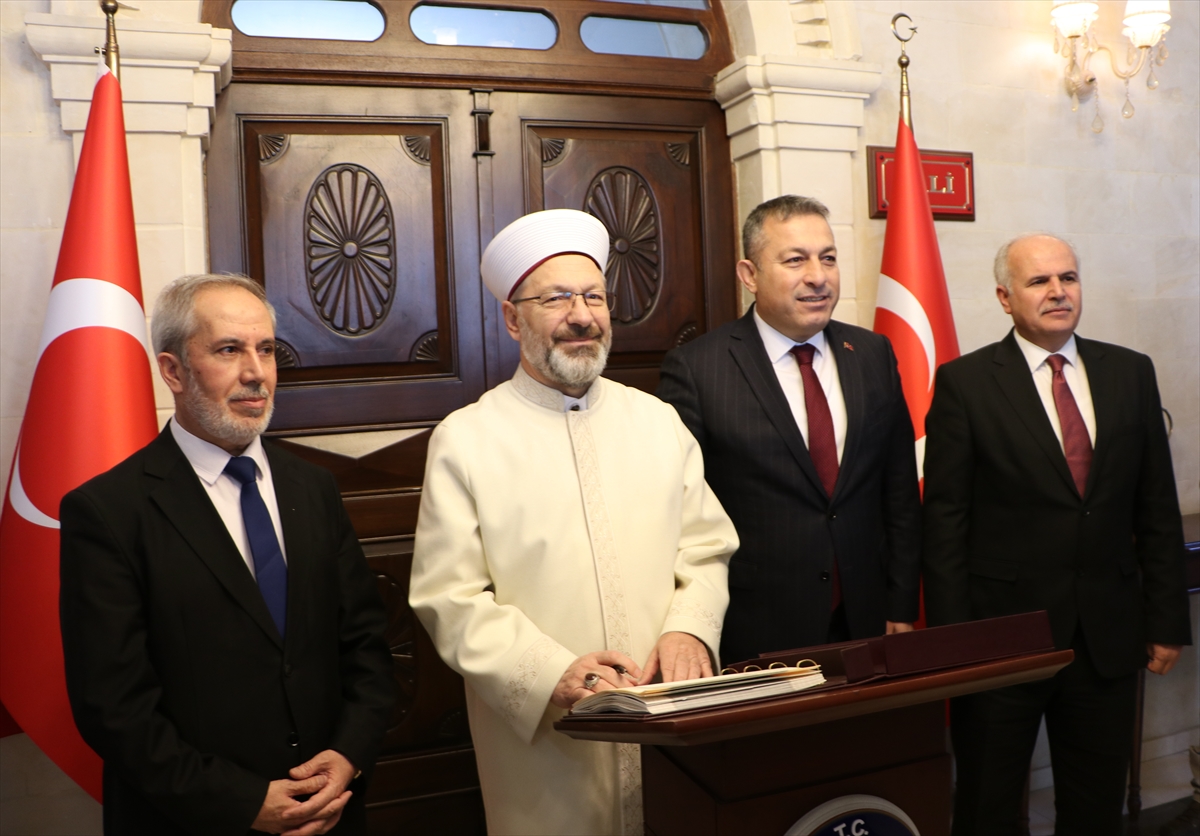 Diyanet İşleri Başkanı Erbaş, Kilis Valiliğini ziyaret etti