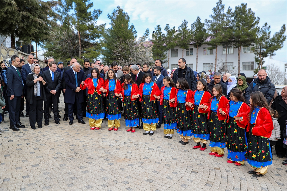 Diyarbakır'da “Kadınlar İçin Eğitim ve Güçlendirme Projesi”nin tanıtımı yapıldı