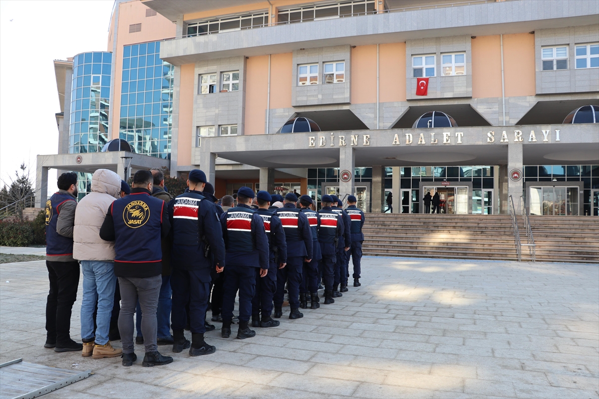 Edirne'de köy arazisinin satışıyla ilgili eski muhtarın da olduğu 10 kişiye gözaltı