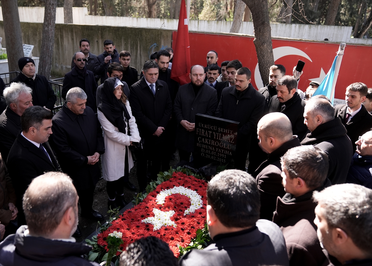 Fırat Çakıroğlu, ölümünün 10. yılında İzmir'deki mezarı başında anıldı