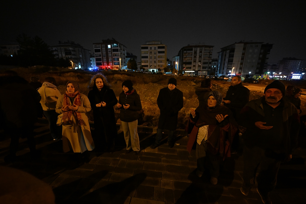 Gaziantep'te 6 Şubat depremlerinde hayatını kaybedenler “sessiz yürüyüşle” anıldı