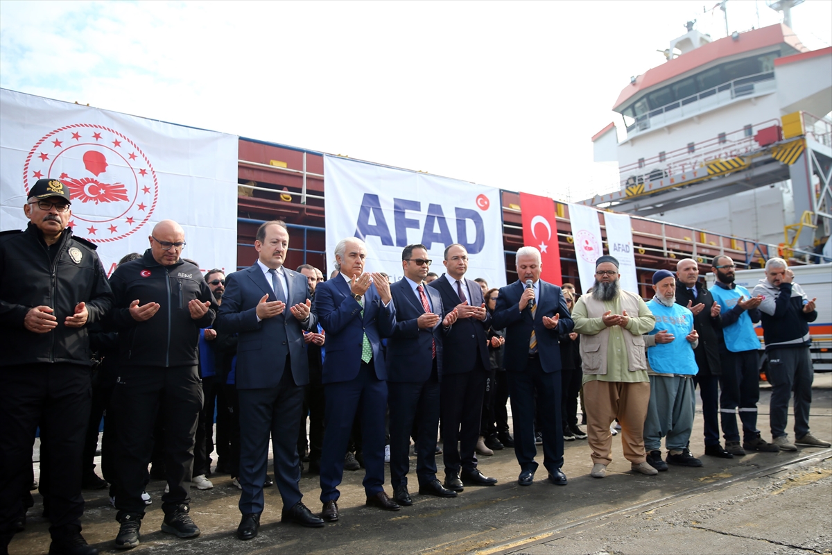 Gazze'ye insani yardım ulaştıracak “15. İyilik Gemisi” Mersin'den uğurlandı