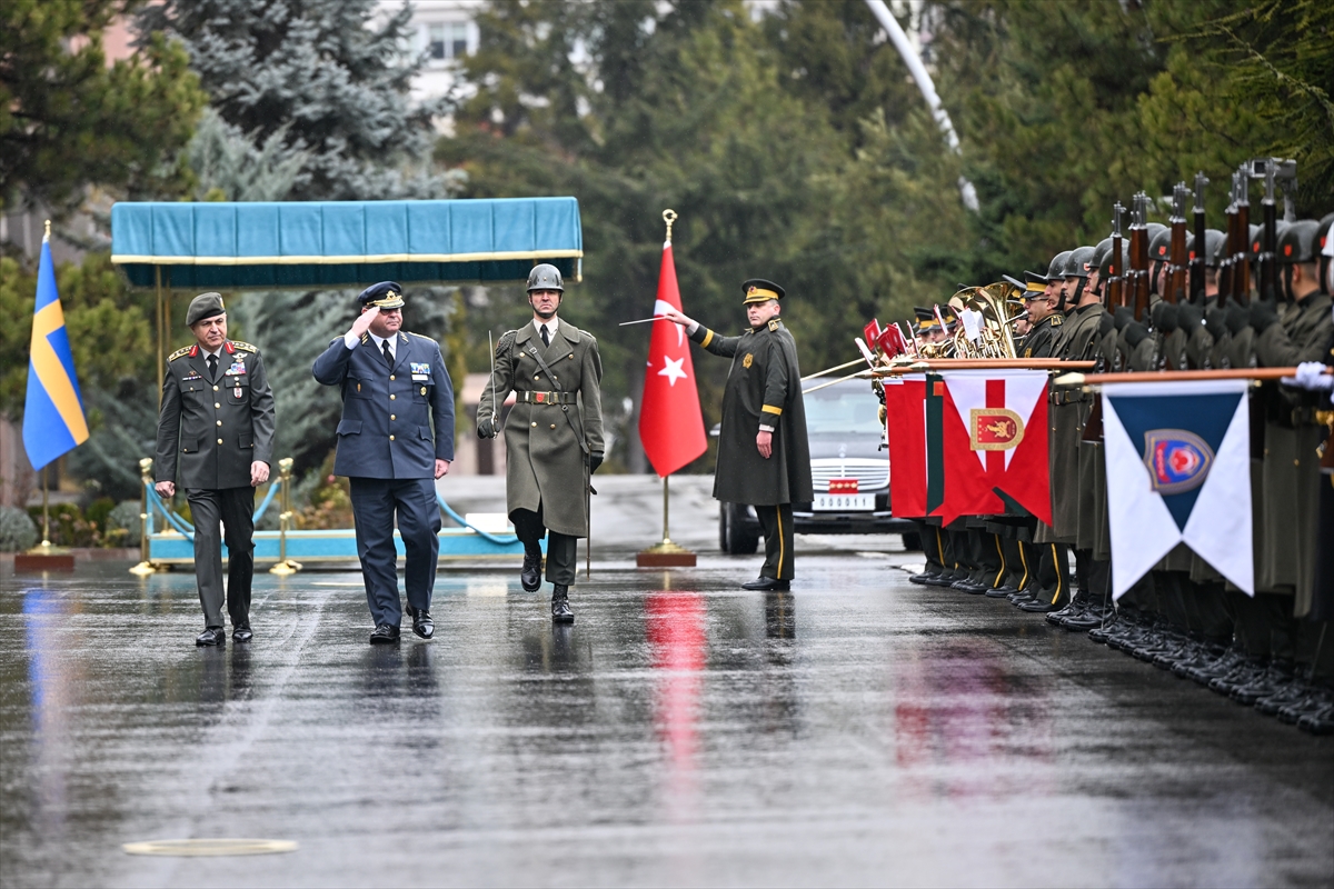 Genelkurmay Başkanı Orgeneral Gürak, İsveçli mevkidaşı Orgeneral Claesson ile görüştü