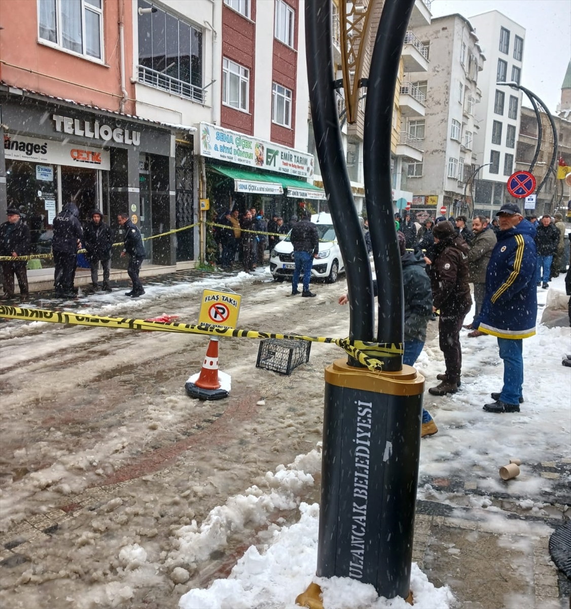 Giresun'da bir zanlı tartıştığı husumetlisini silahla vurup yaraladı