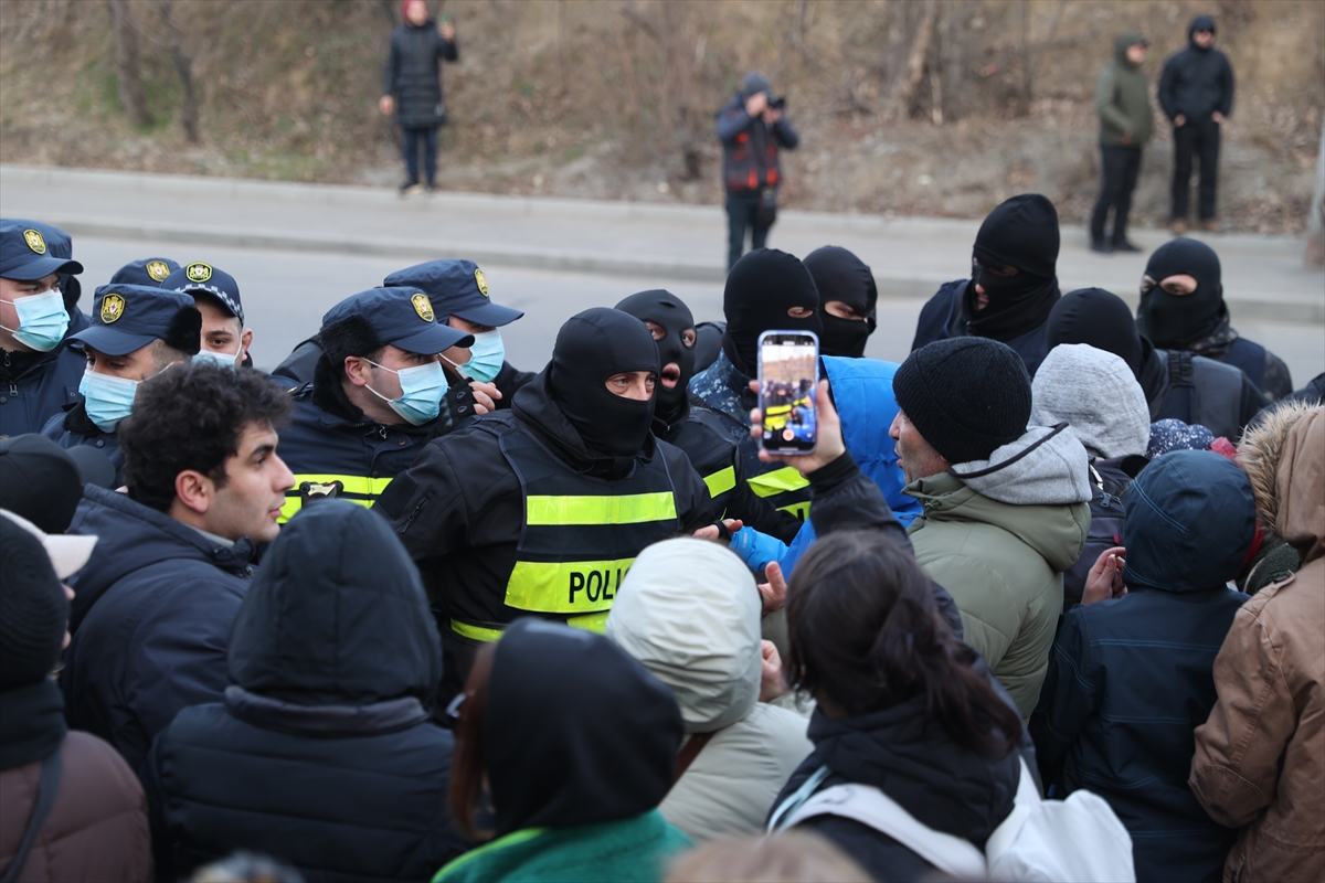 Gürcistan'da AB yanlısı protestolarda bazı göstericiler gözaltına alındı