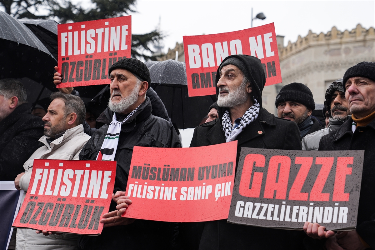 İstanbul'da Trump'ın Filistinlileri yerinden etme planına karşı protesto düzenlendi