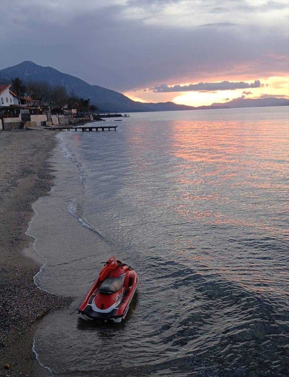 Jet ski ile Yunanistan'dan Kuşadası'na gelen düzensiz göçmen yakalandı