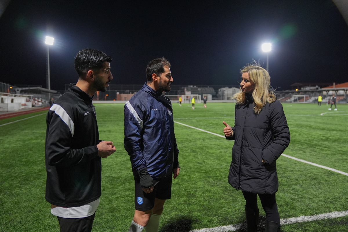 Kadın yöneticilerin azlığına dikkati çeken 16 kadın, futbol kulübü kurdu