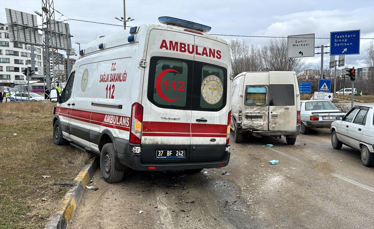 Kastamonu'da 7 aracın karıştığı trafik kazasında 1 kişi yaralandı