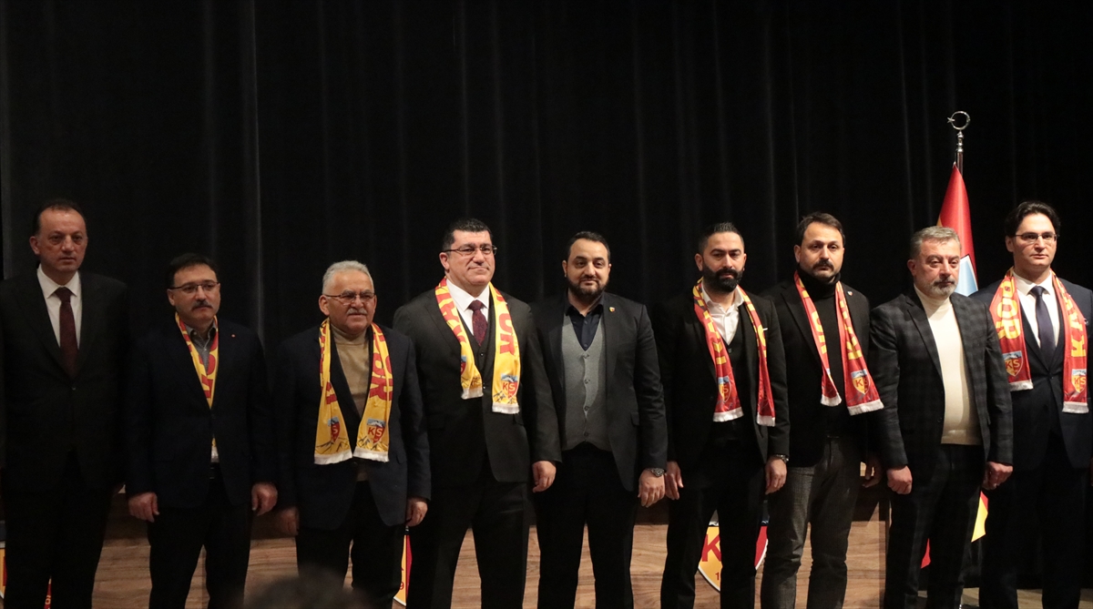 Kayserispor Kulübünde Nurettin Açıkalın yeniden başkan seçildi