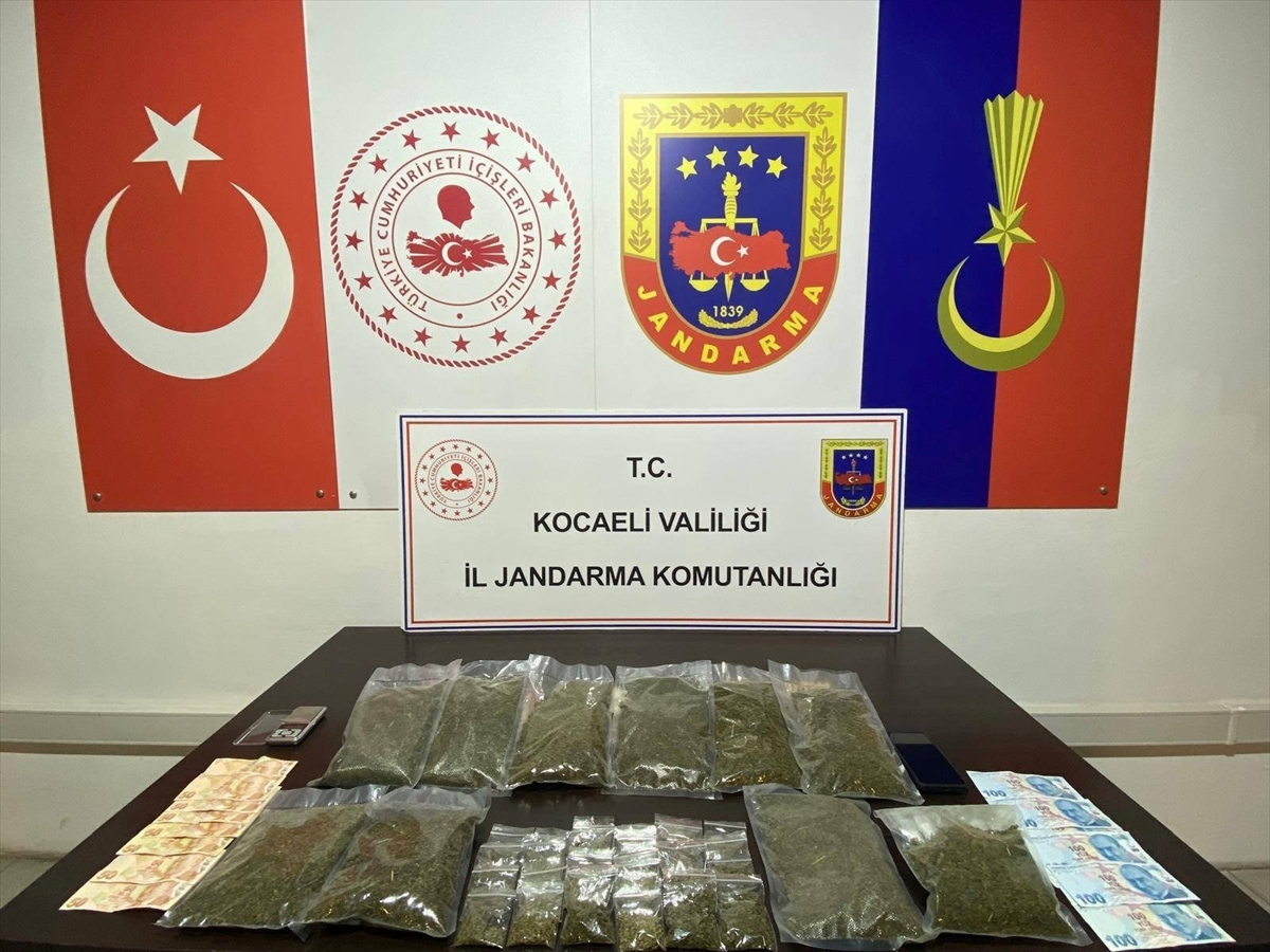 Kocaeli'de 4 kilogram sentetik uyuşturucu ele geçirildi