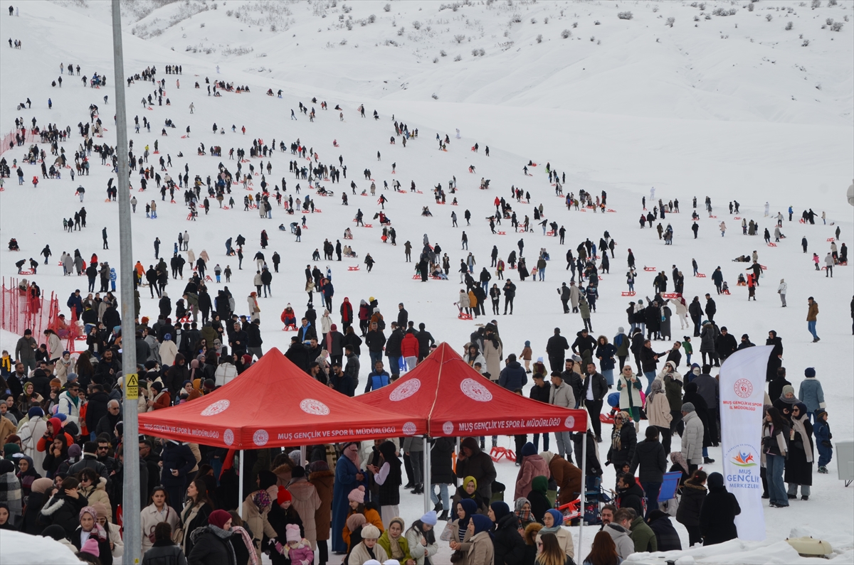 Muş'ta kar festivali düzenlendi