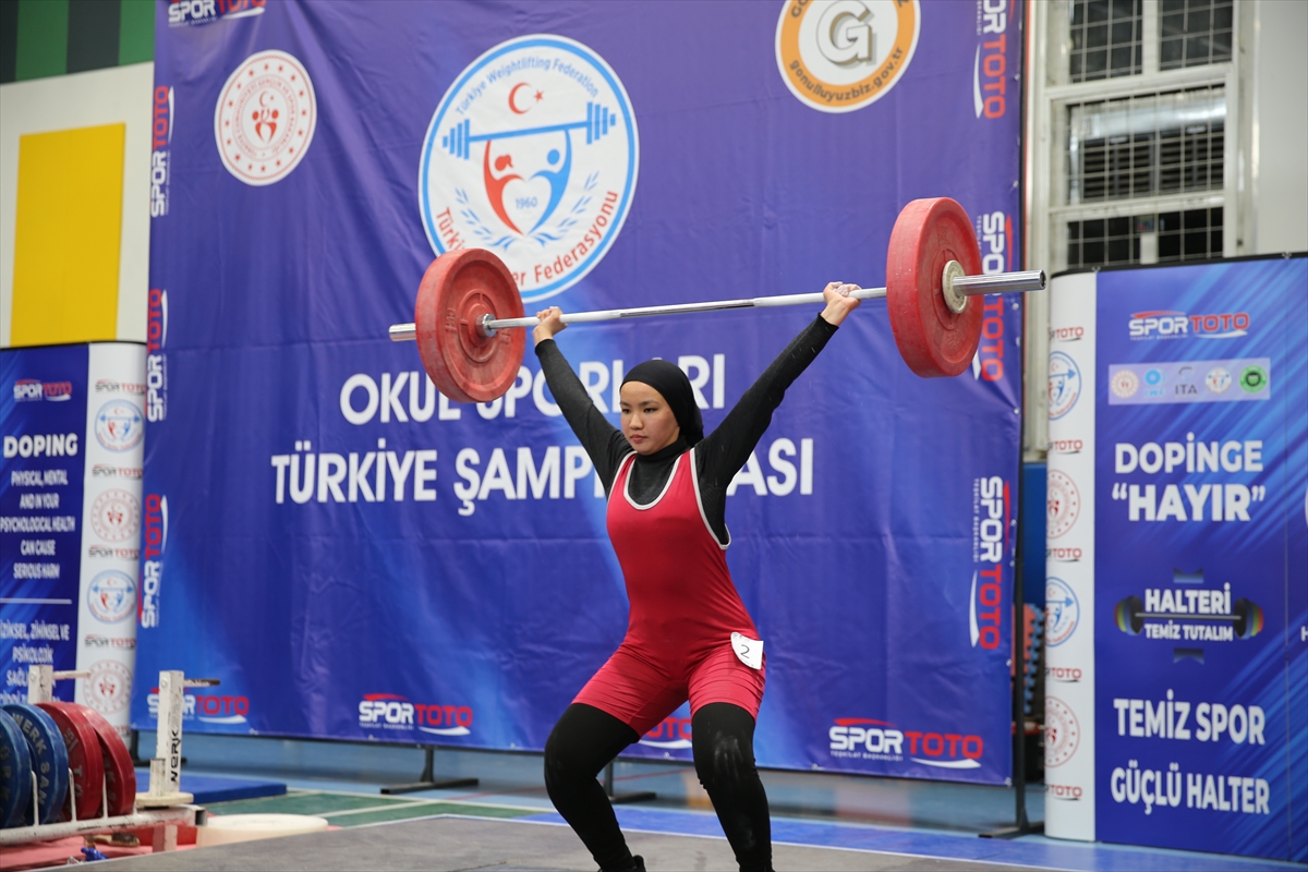 Okul Sporları Genç Kızlar Halter Türkiye Şampiyonası'nın açılış töreni yapıldı