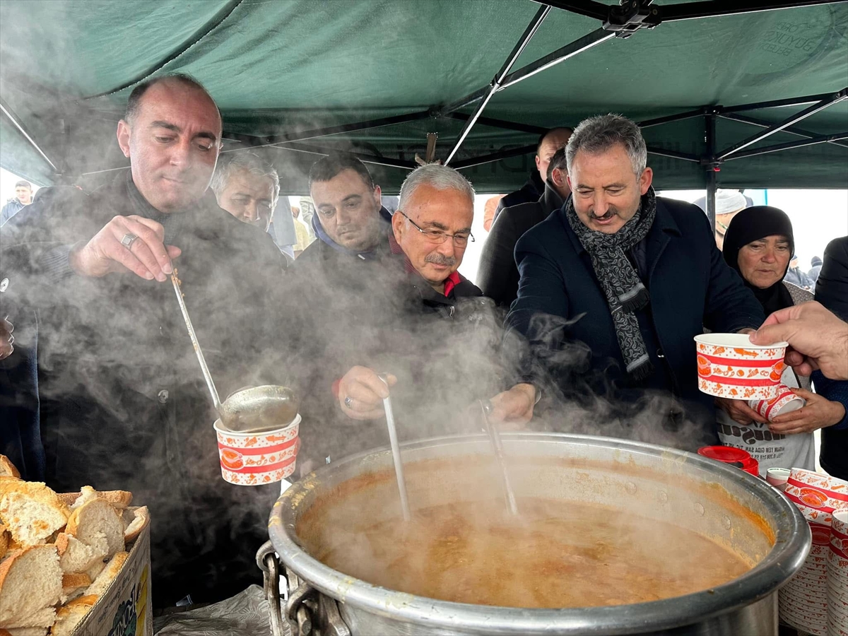 Ordu'da menderesleri ile ünlü Perşembe Yaylası'nda kar festivali yapıldı