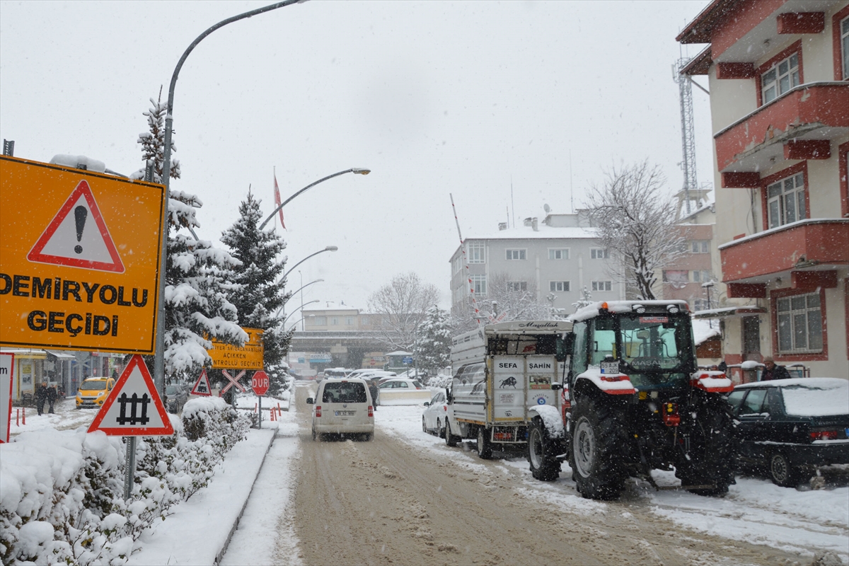 Samsun'da kar yağışı etkili oluyor