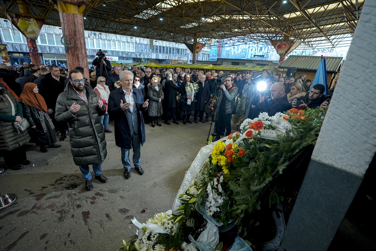 Saraybosna'daki pazar yeri katliamının 31. yılında hayatını kaybedenler törenle anıldı