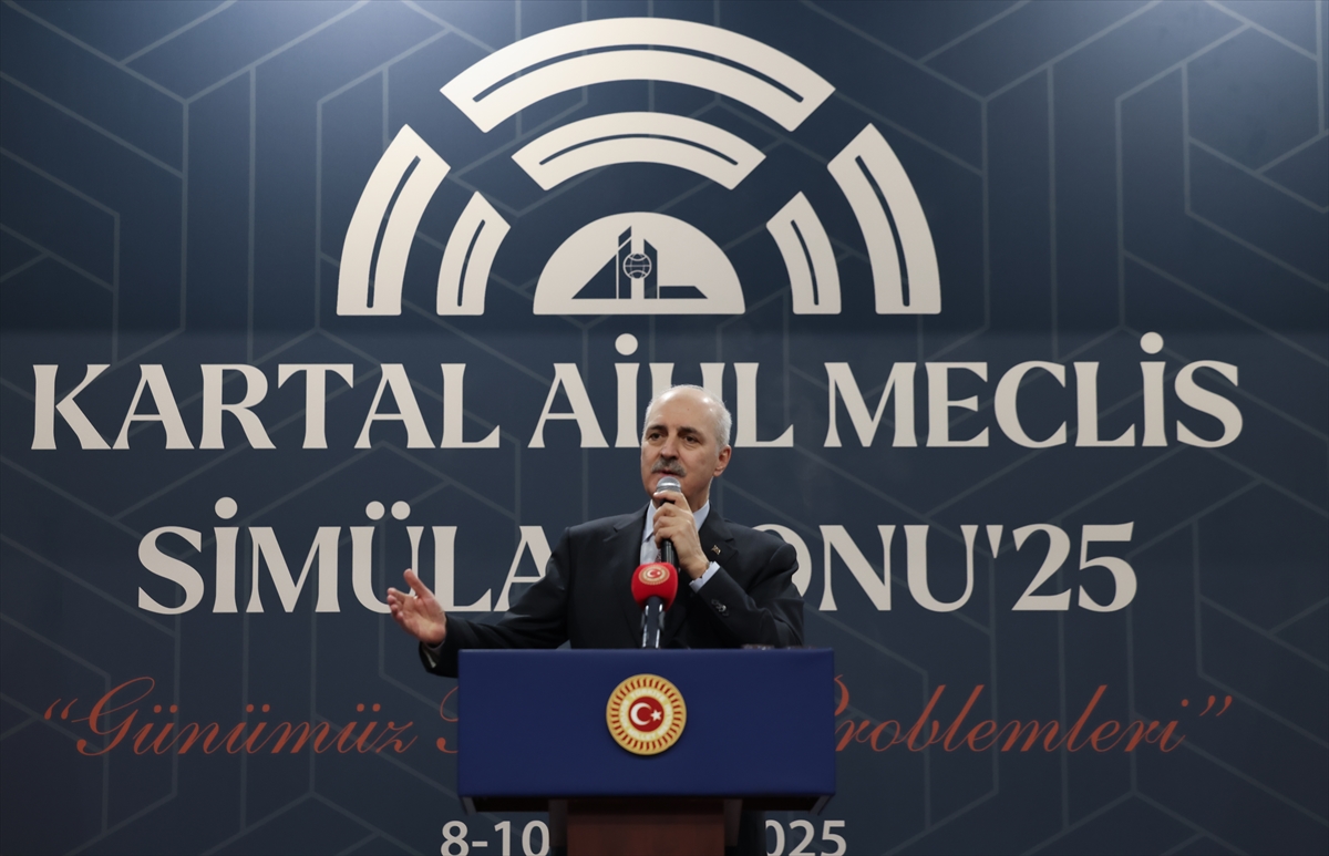 Kurtulmuş:”Demokrasiye tüm partileriyle sahip çıkan Türkiye’nin sivil demokrasisini, bu sivil demokrasinin taşıyıcıları milletvekillerini itibarsızlaştırmaya kimsenin hakkı yoktur”