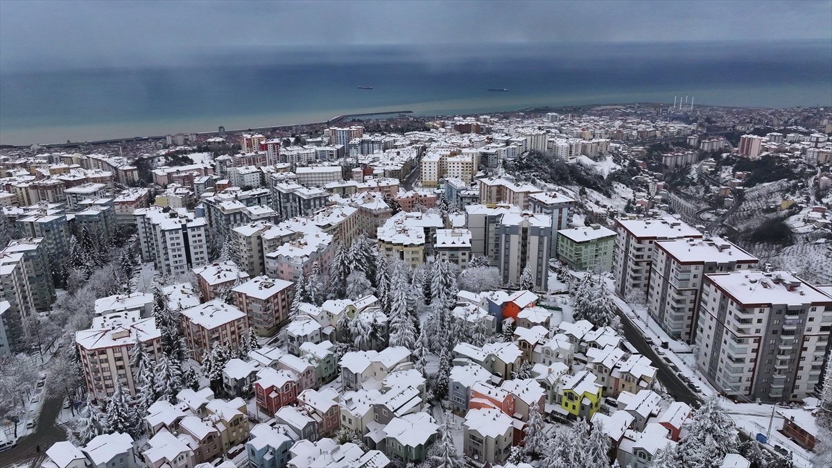 Karadeniz'de 1537 yerleşim yerine ulaşım sağlanamıyor