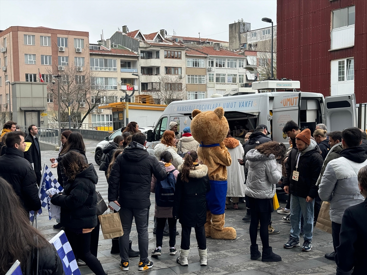 VakıfBank Kulübü ile KAÇUV'dan kanserle mücadele eden çocuklara destek