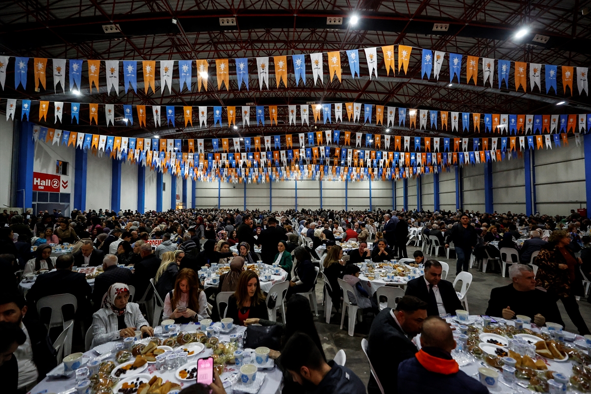 AK Parti Genel Başkan Yardımcısı Büyükgümüş, Mersin'de iftar programında konuştu: