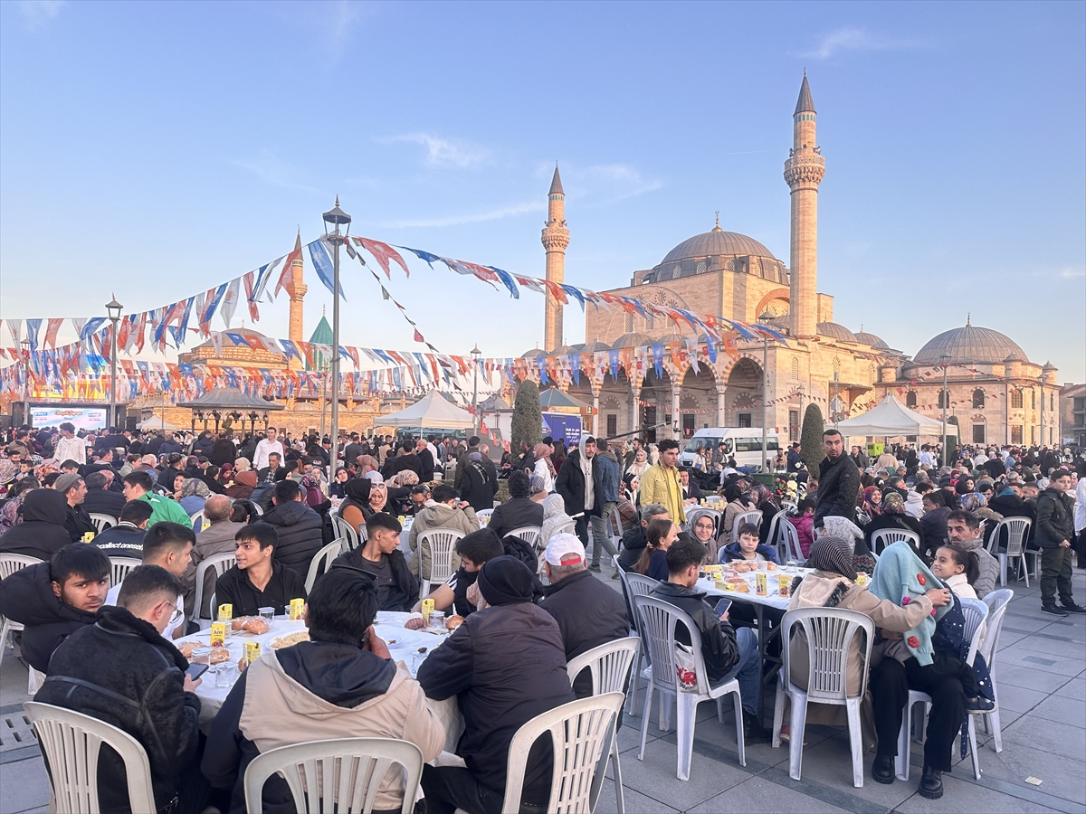 AK Parti Genel Merkez Gençlik Kolları Başkanı İbiş, Konya'da konuştu: