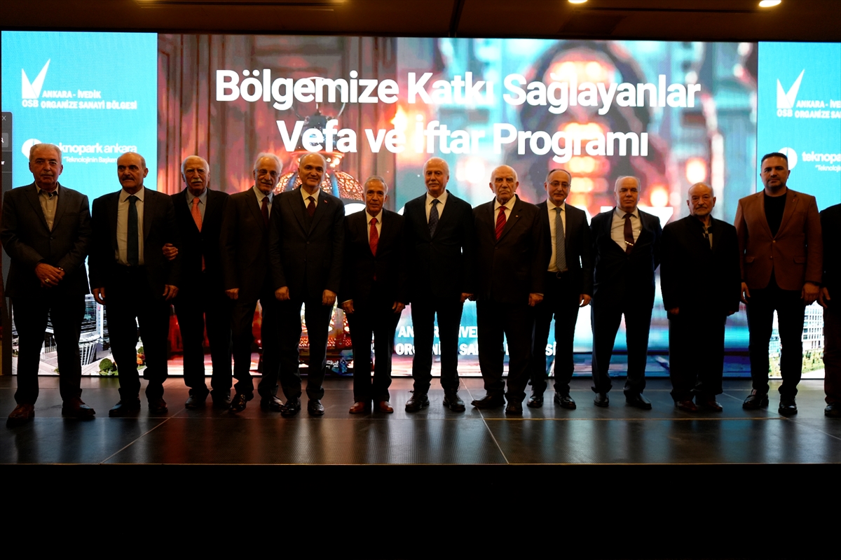 Ankara'da sanayi ve teknolojinin gelişimine katkıda bulunan isimler Vefa Gecesi'nde buluştu