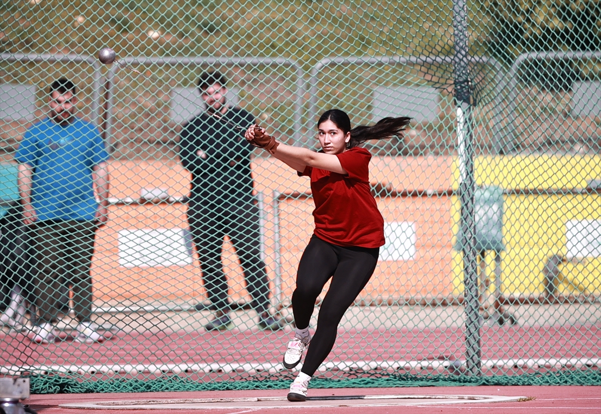 Atletizmde Seyfi Alanya Kış Atmalar Türkiye Şampiyonası sona erdi