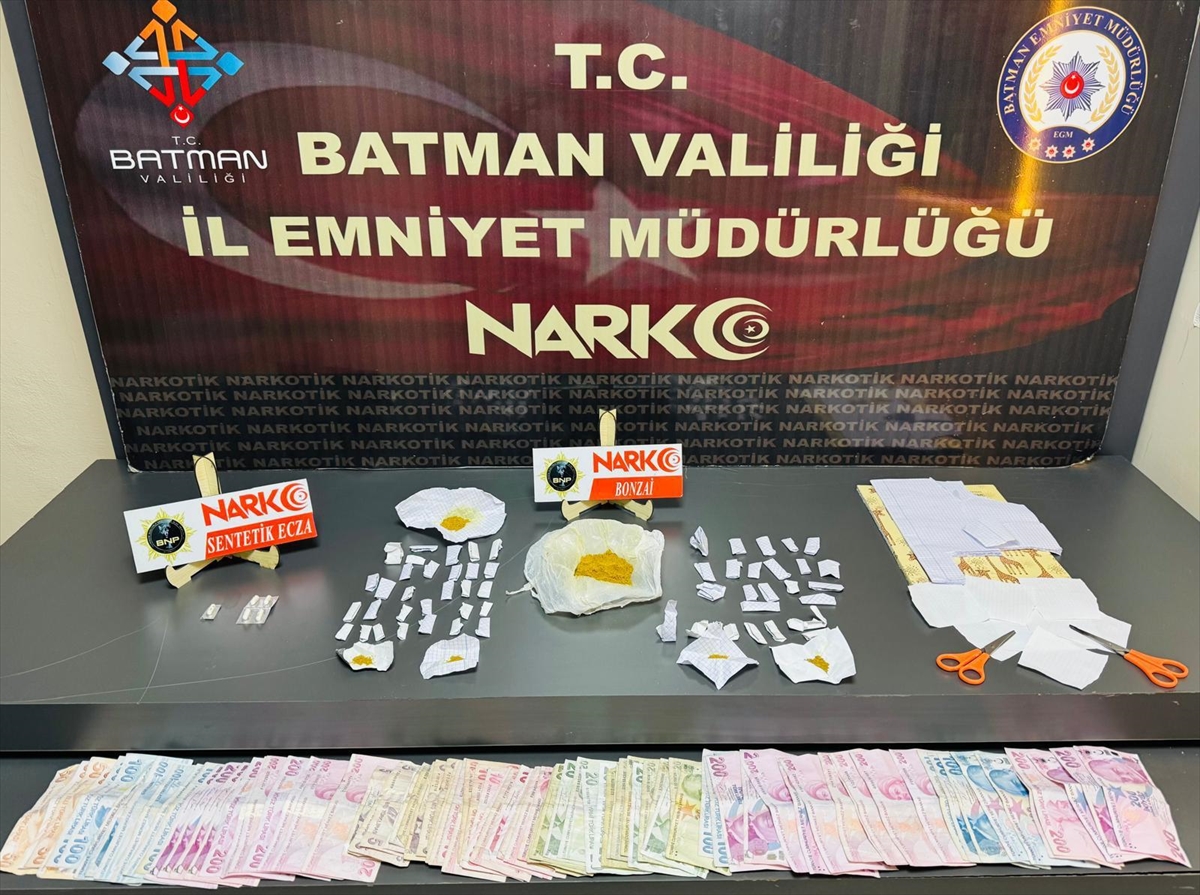 Batman'da uyuşturucu operasyonunda yakalanan 3 şüpheli tutuklandı