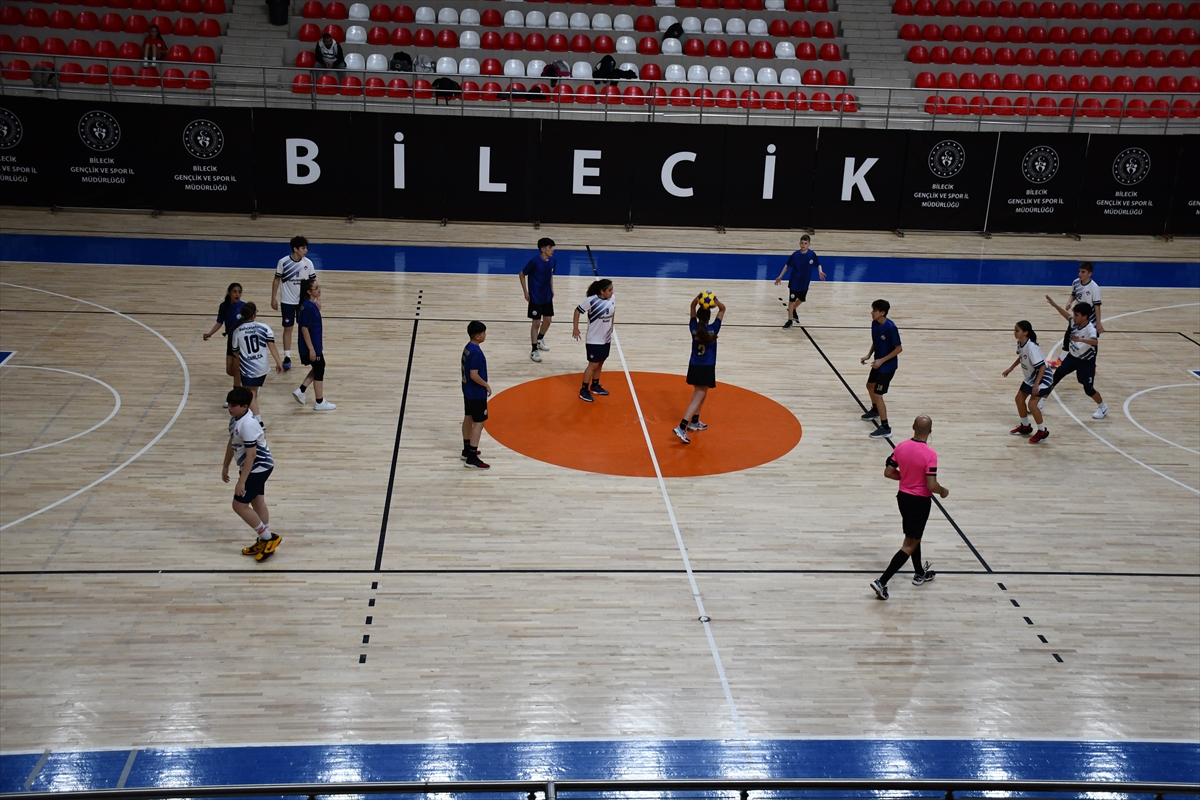 Bilecik'te Gençler-Yıldızlar Korfbol Karma Grup Müsabakaları düzenleniyor