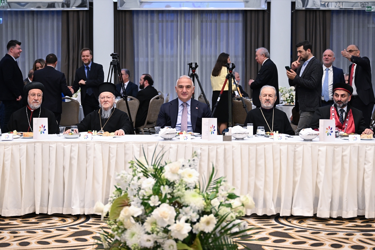 Cemaat Vakıflarının geleneksel iftar daveti İstanbul'da düzenlendi